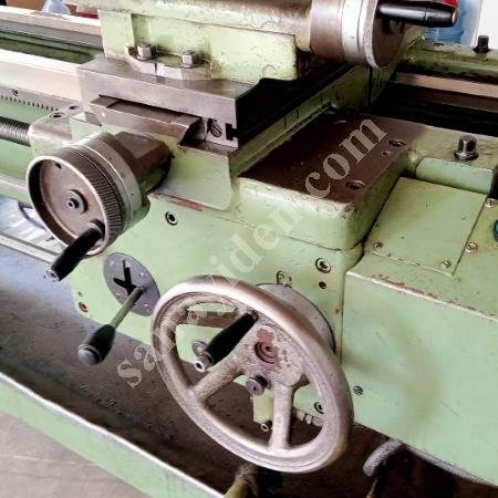 TRENS SLOVAKIA TOS LATHE MACHINE, Machine