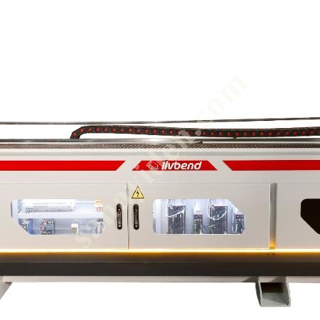5-AXIS CNC BENDING SOLUTION FOR THE DEFENSE AND AUTOMOTIVE SECTORS, Machine