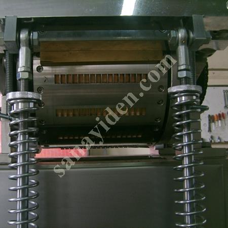 FULL OTAMATİK KÜP ŞEKER MAKİNASI T.T.O.R-345, Gıda Makinaları