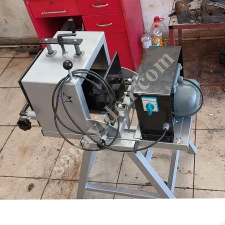 TESBİH ZIMPARA MAKİNESİ, Makina