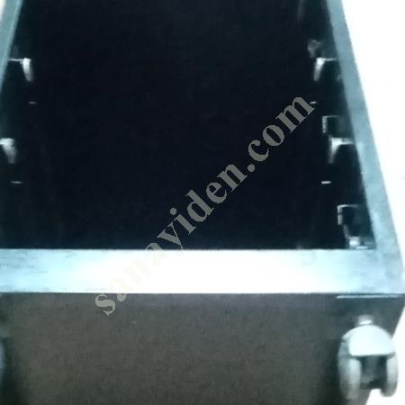 SATILIK İKİNCİEL 3 GÖZLÜ ÇEKMECELİ KESON METAL DOLAP, Metal