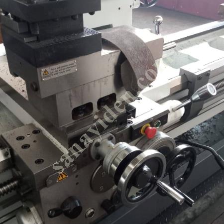 BAOJİ TORNA  ÇAP 800 BOY 3000 FENER MİLİ105 STOKTAN HEMEN TESLİMDİR, Makina