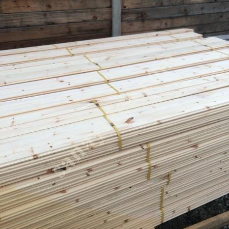 2. MODERN AND STYLISH INTERIORS WITH CLASS PANELING, Pallets (Wood/Plastic)
