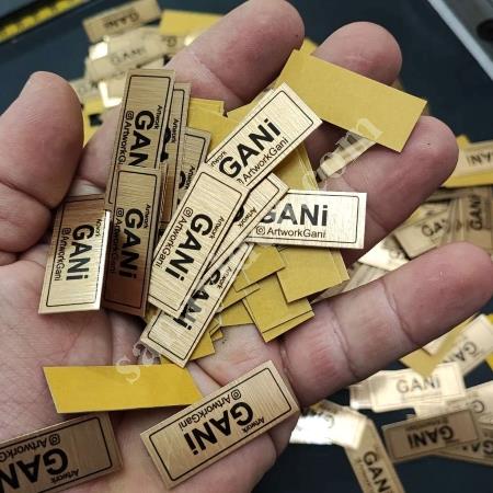 “MOBİLYALAR İÇİN ALÜMİNYUM METAL ETİKET – ŞIK SARI GOLD MOBİLYA ETİKETİ ÇÖZÜMLERİ”
, Reklam & Promosyon
