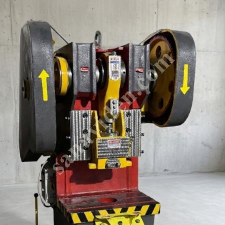 OLGUN PRES``DEN  200 VE 5 TON ARASI YENİLENMİŞ EKSANTRİK PRES, Makina
