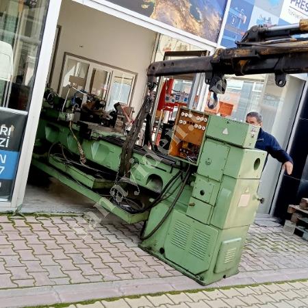 TRENS SLOVAKIA TOS LATHE MACHINE, Machine