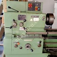 TRENS SLOVAKIA TOS LATHE MACHINE, Machine