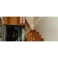 ECO-FRIENDLY AND STYLISH PLACES WITH SUSTAINABLE WOODEN STAIRS,