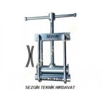 PLASTİK BORULAR İÇİN MEKANİK BORU BOĞMA MAKİNASI, Boru Boğma Sıkma Makineleri